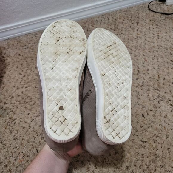 Steve Madden Taupe Wavery Suede Wedge Zipper Closure Sneakers Size 9.5 - Picture 5 of 7